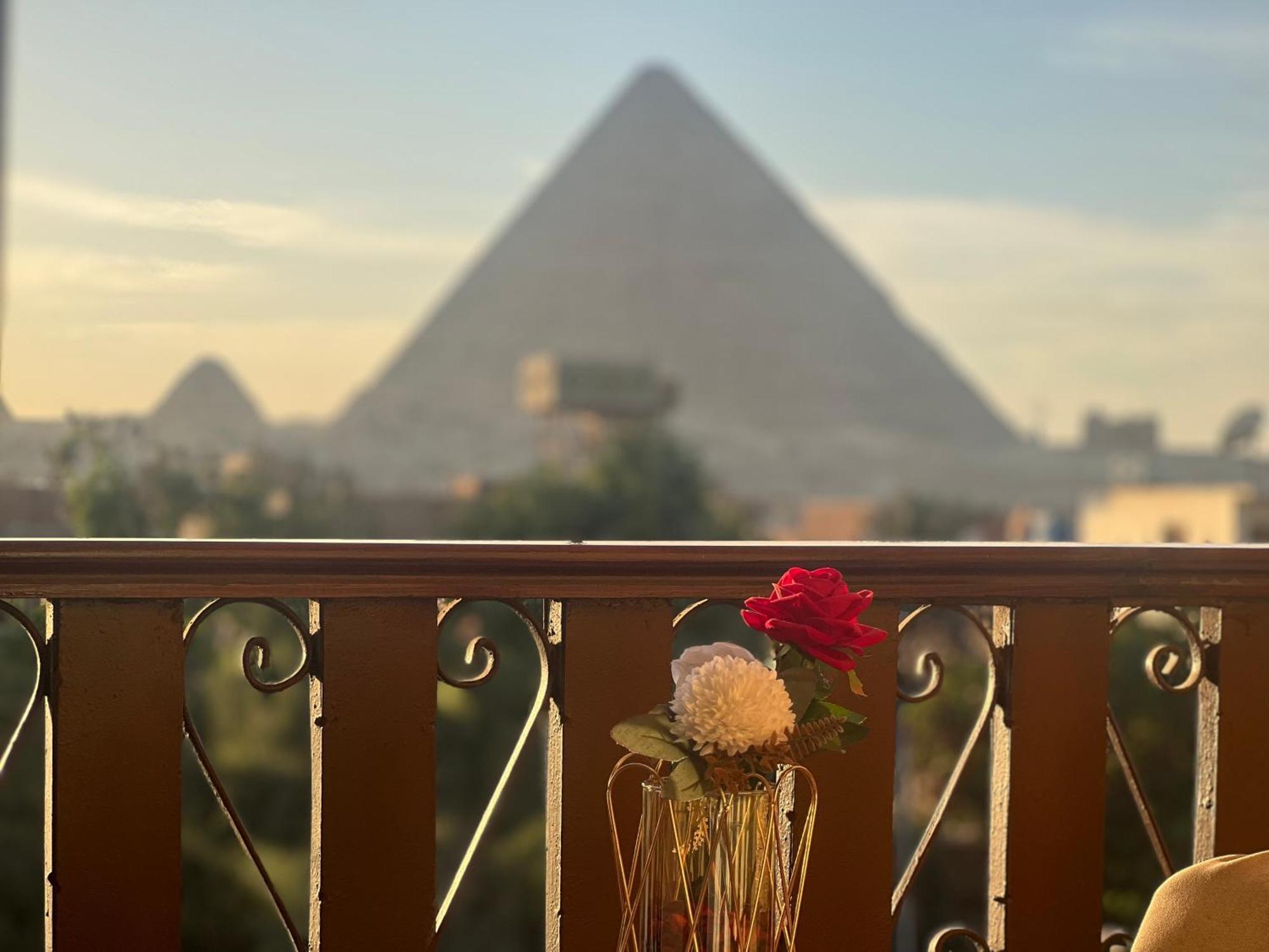 Flower Pyramids Inn Kafret el-Gabal Eksteriør bilde