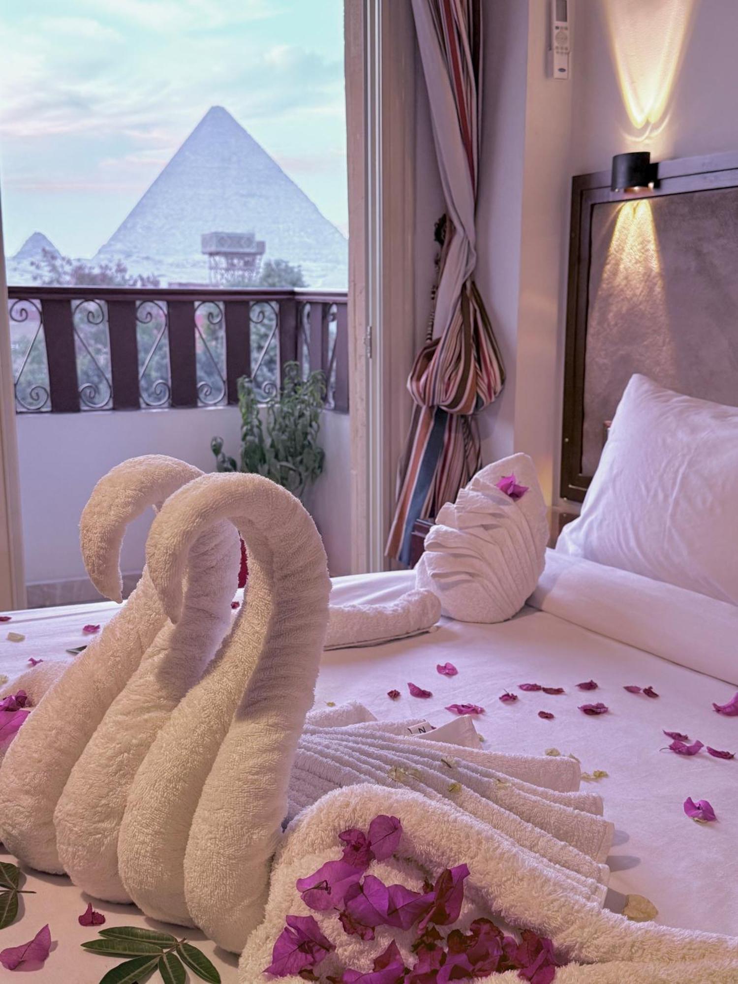 Flower Pyramids Inn Kafret el-Gabal Eksteriør bilde